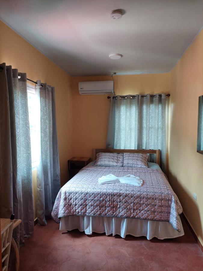 Hotel Y Restaurante Virgen De Fatima La Ceiba Extérieur photo